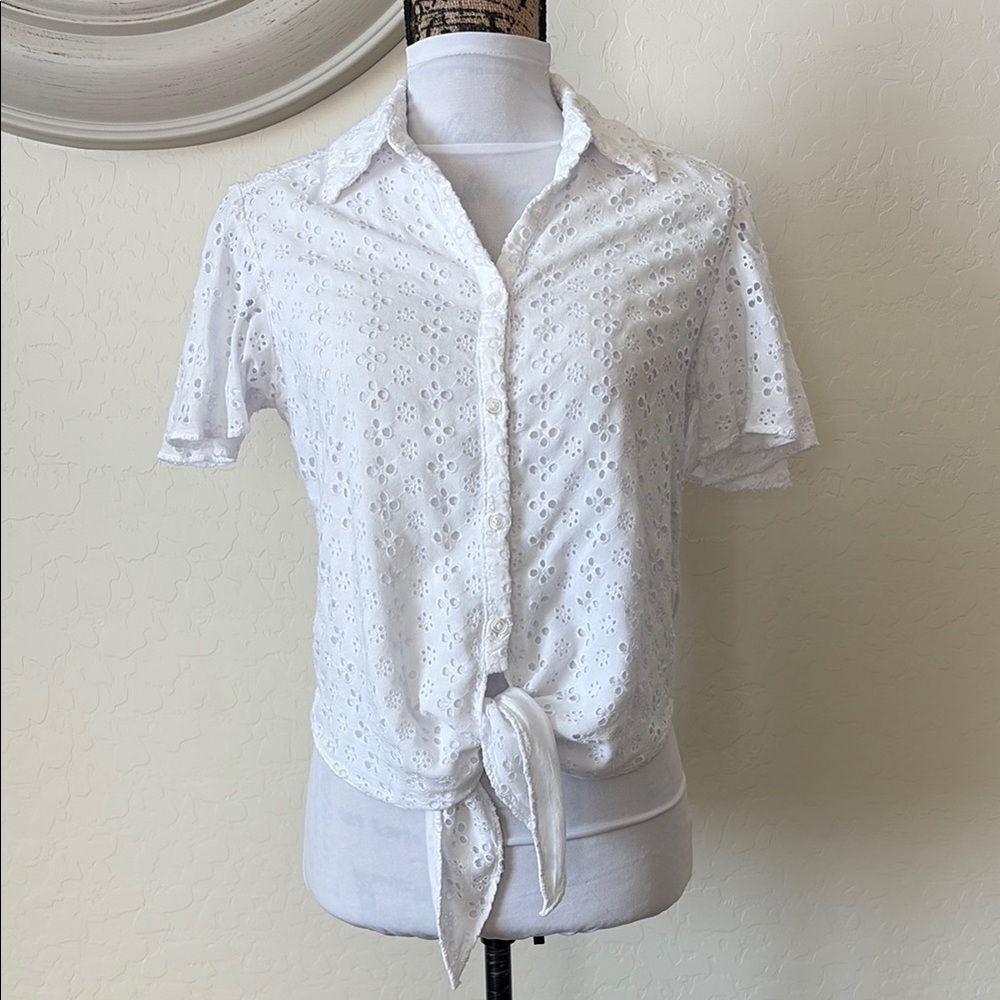 Preston & York White Button Down Tie Front Shirt. 6